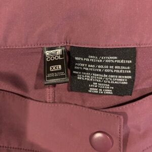 Women’s maroon sport skort